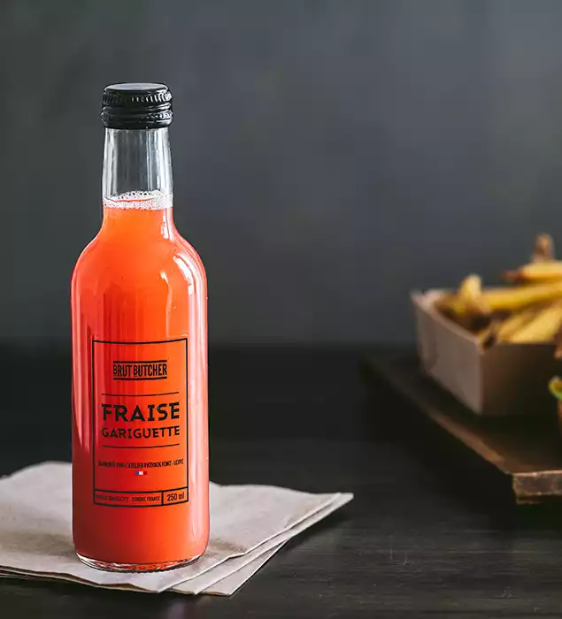 Choisissez parmi une incroyable variété de jus de fruits artisanaux pour accompagner vos plats !